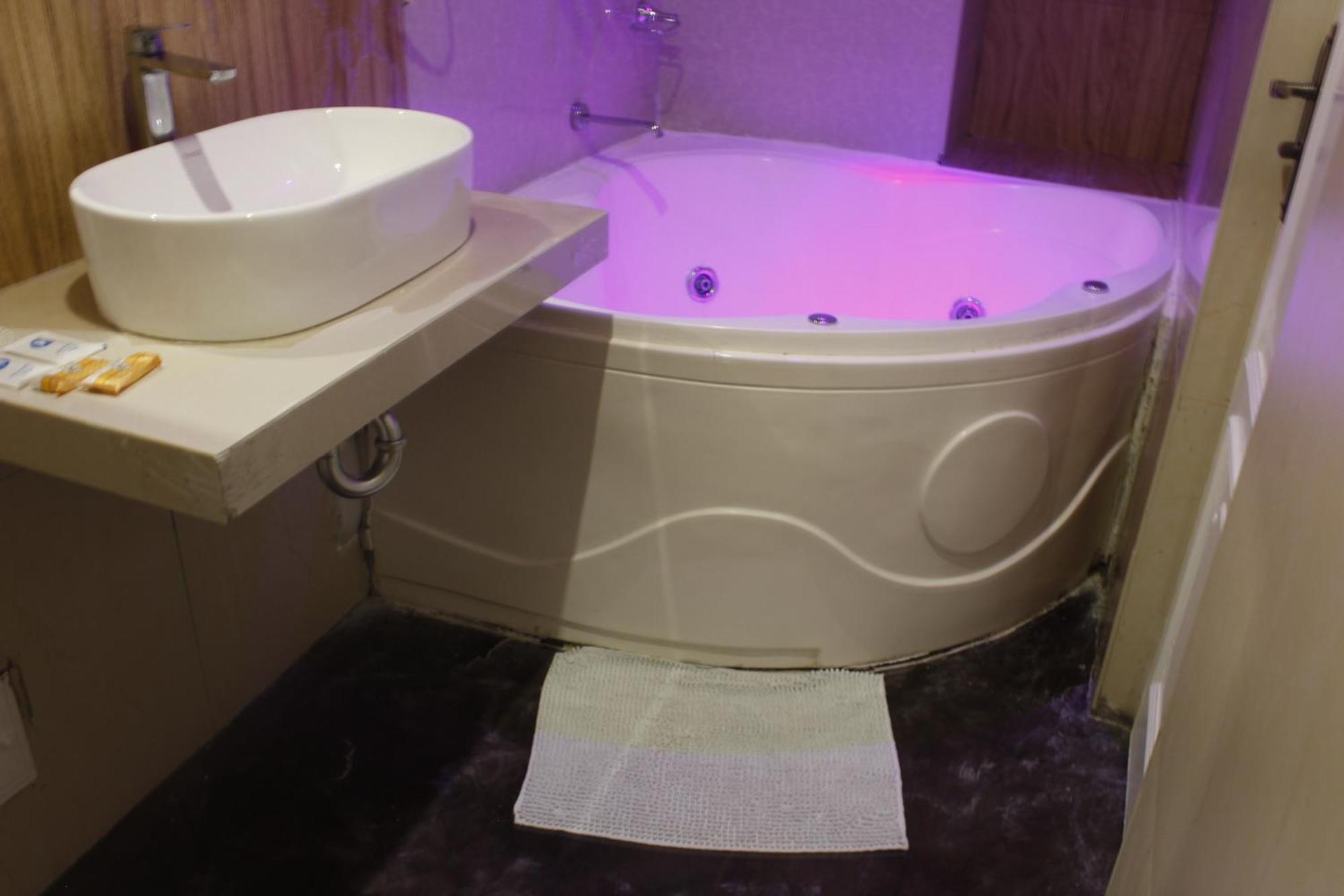 Hotel Paradis 3*